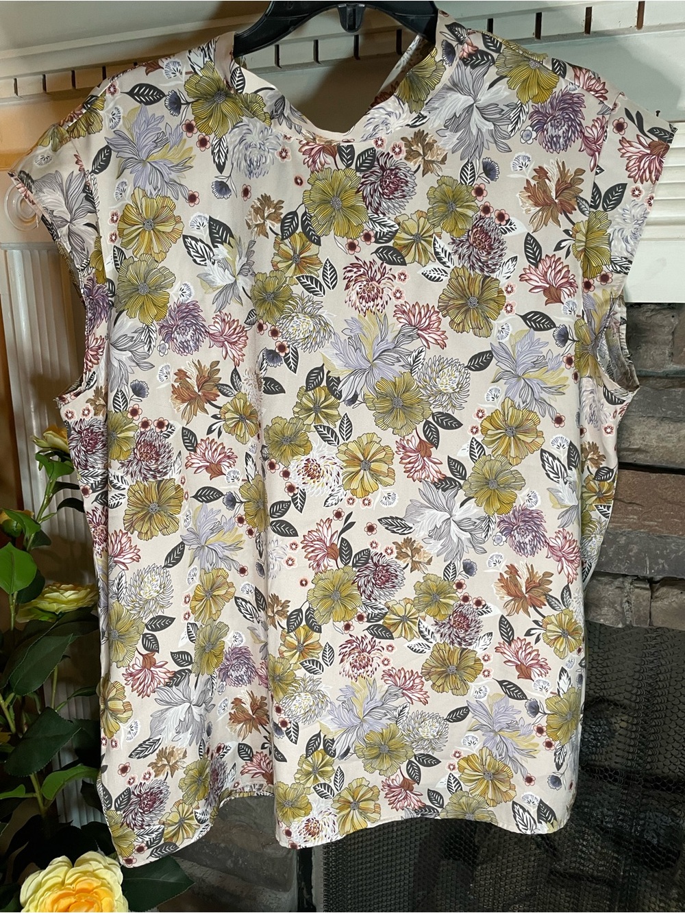LOFT Floral Cap-Sleeve Top — Cream with Yellow, Pink & Lavender Flowers